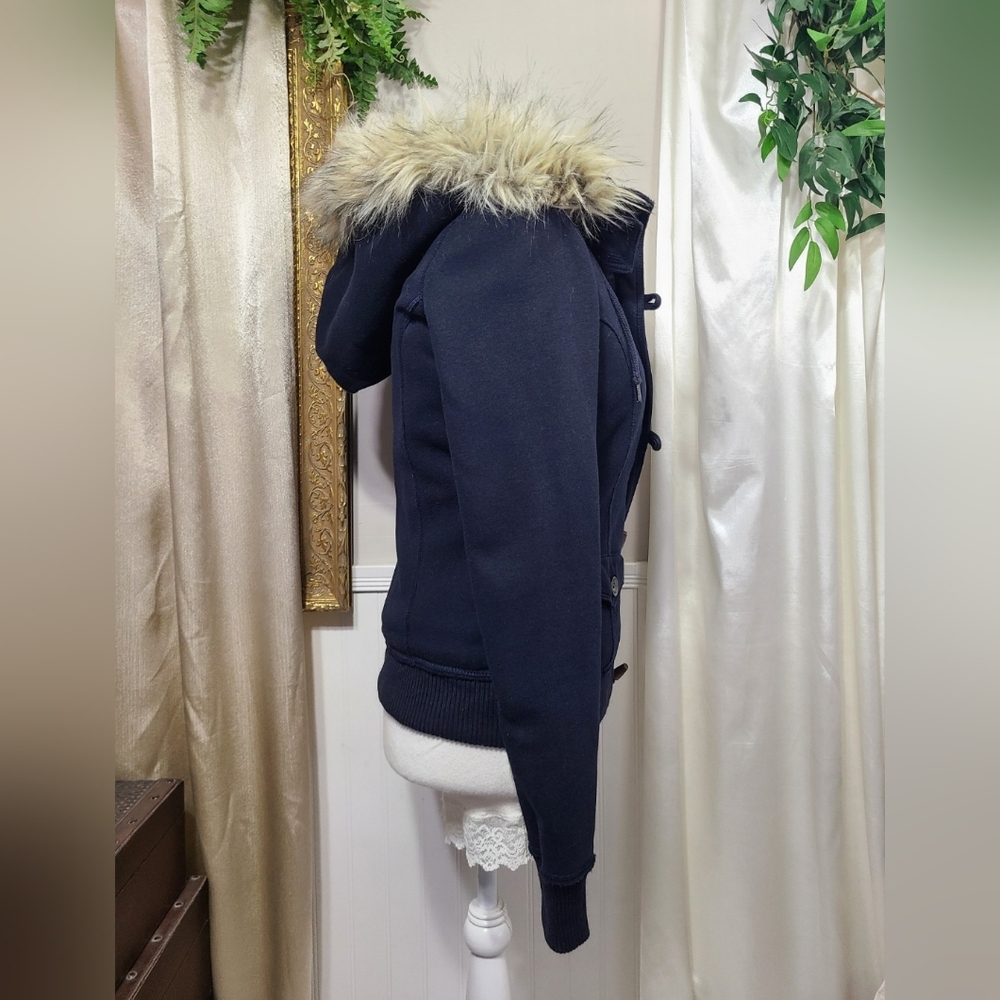 ♡ Y2K ♡ Abercrombie & Fitch Navy Hooded Toggle Pompom Jacket with Faux-Fur Trim - Picture 6 of 12